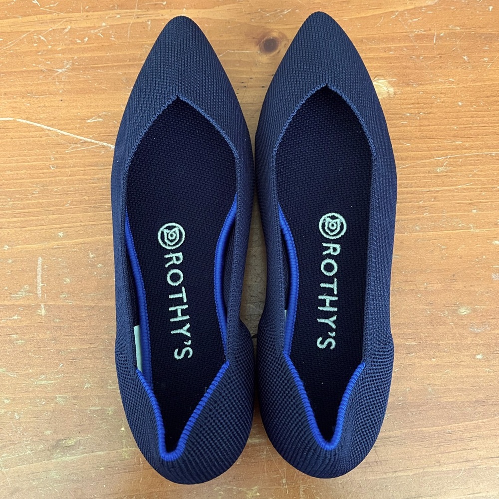 Rothy’s Women’s Navy Blue Point Toe Flats, Size 7